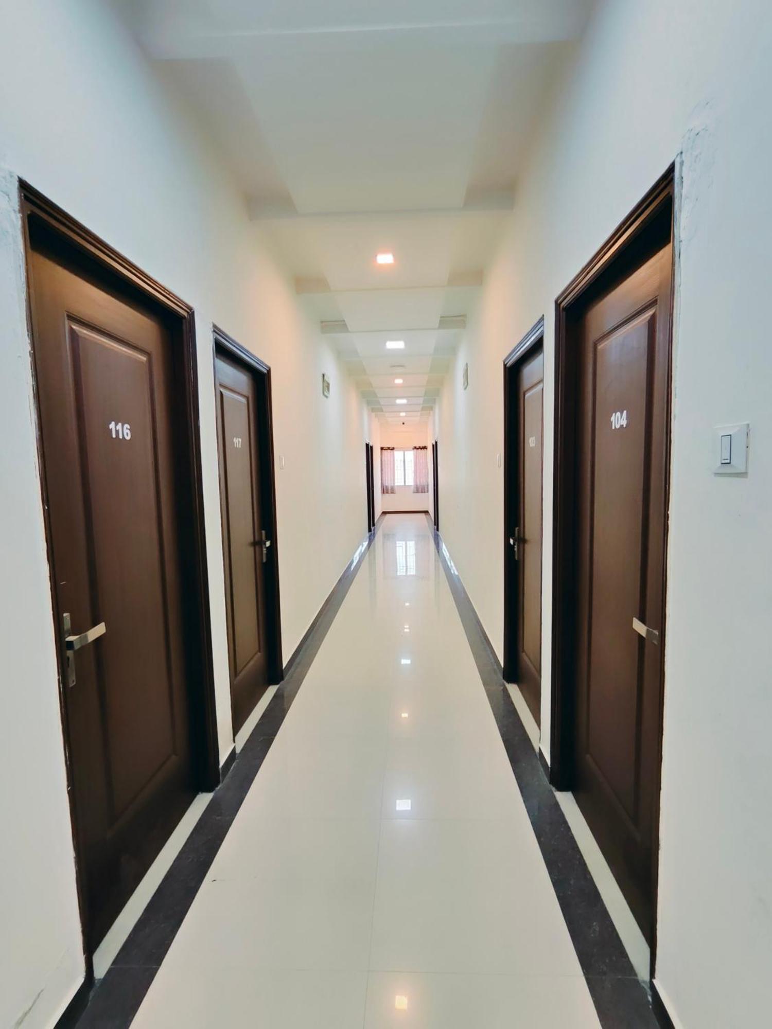 Hotel Heritage Palace Bhuj Exteriör bild
