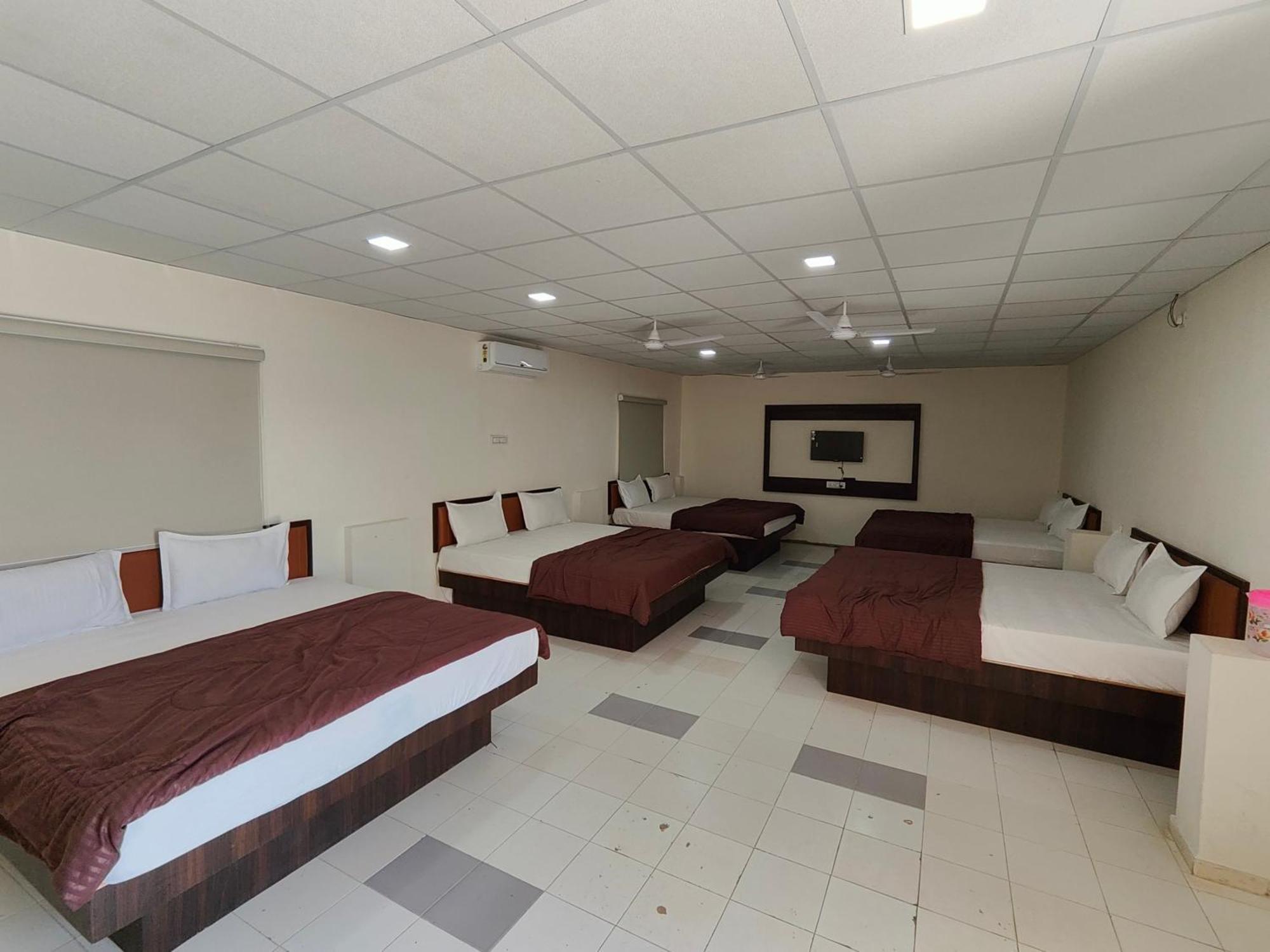 Hotel Heritage Palace Bhuj Exteriör bild